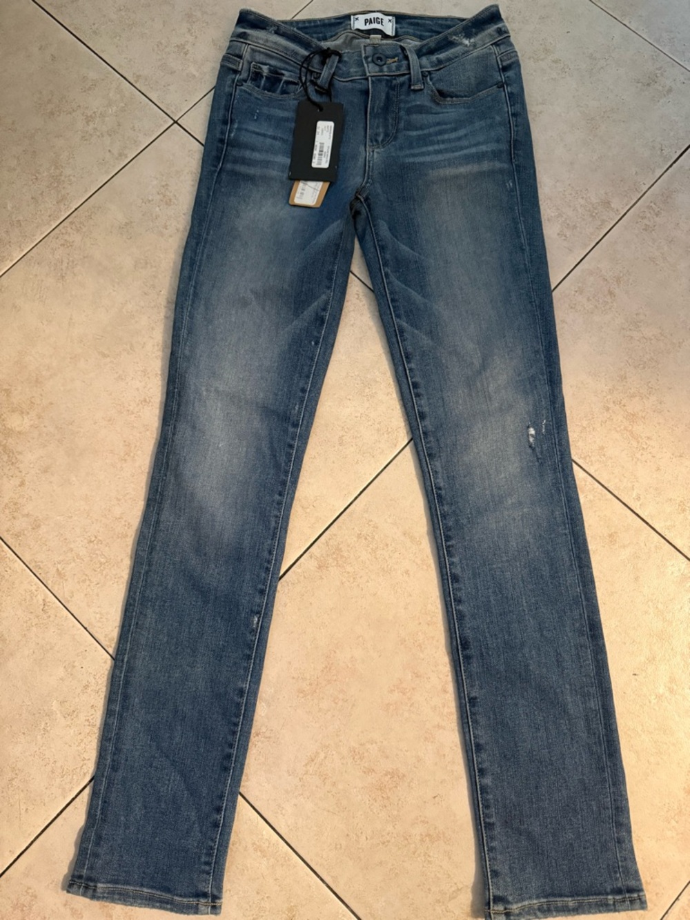 PAIGE Skinny Jeans in Medium Blue Wash
Skyline Ankle Peg/Mid rise Ankle skinny
